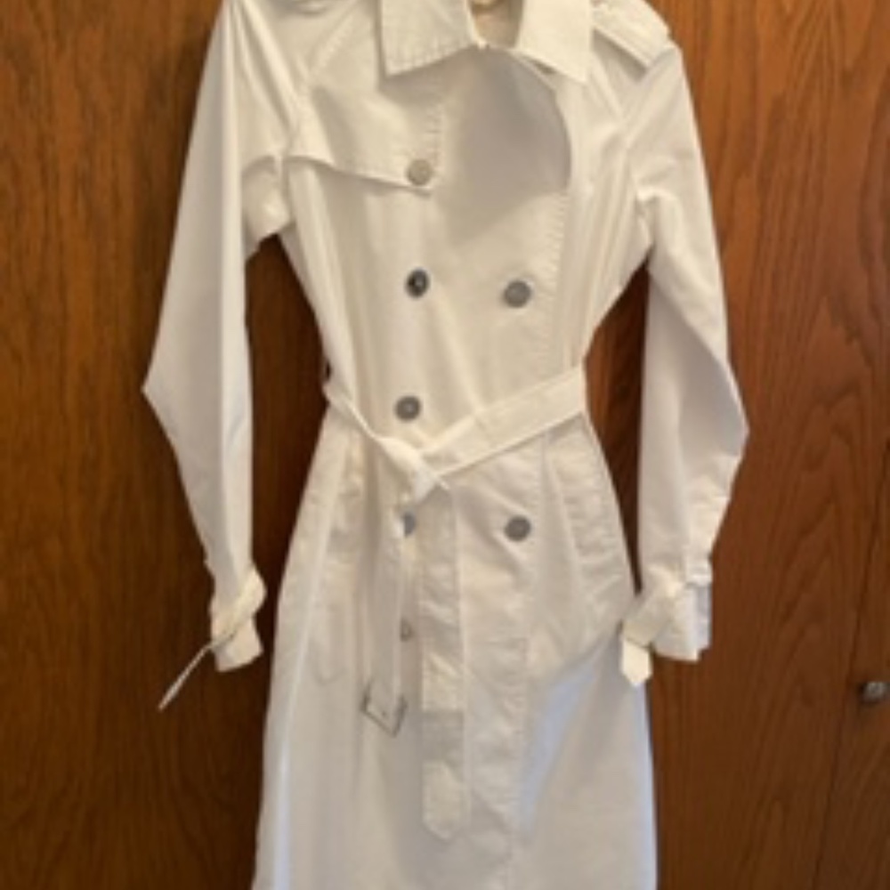 Micheal Kors white spring jacket size S.